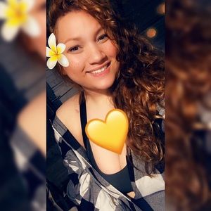 Meet your Posher, Alyssaalyssalee